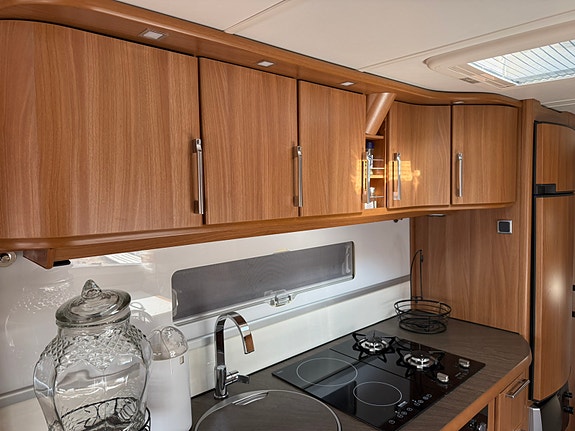 KABE Royal Hacienda 880 ETDL 6 of 18