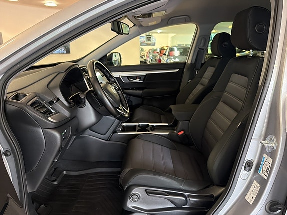 Honda CR-V 8 of 17