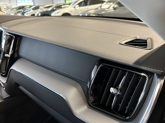 Volvo XC60 20 of 27