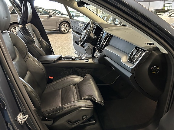 Volvo XC60 18 of 27