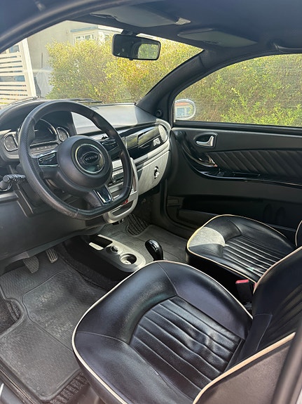 Microcar F8C 4 of 6
