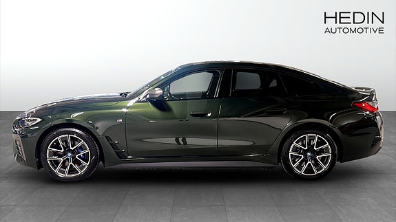 BMW i4 6 of 9