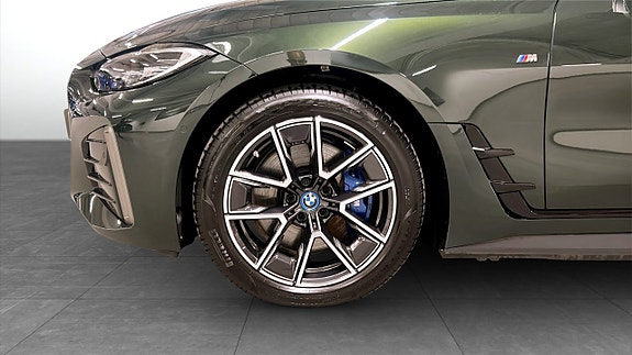 BMW i4 9 of 9