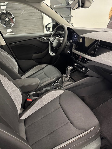 Porsche Macan 20 of 20