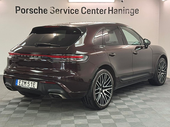 Porsche Macan 8 of 20