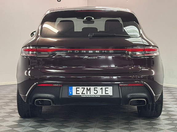 Porsche Macan 2 of 20