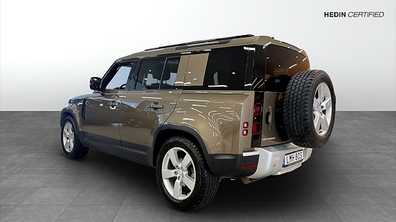 Land Rover Defender 110 6 of 23