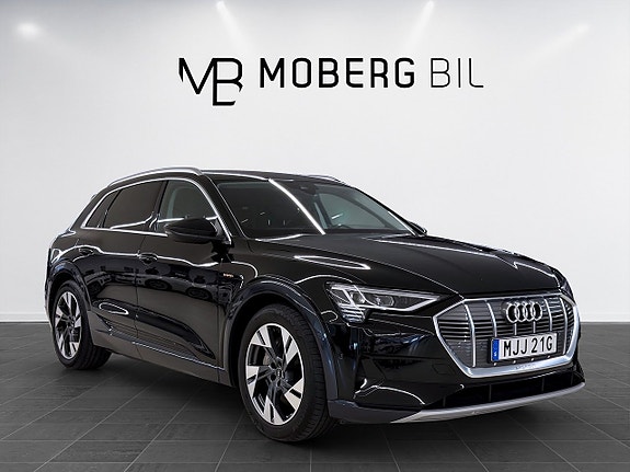 Audi e-tron 4 of 20