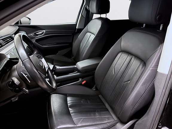 Audi e-tron 14 of 20