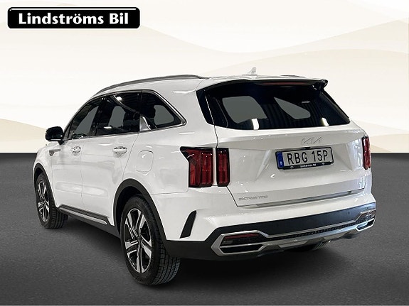 Kia Sorento 4 of 21