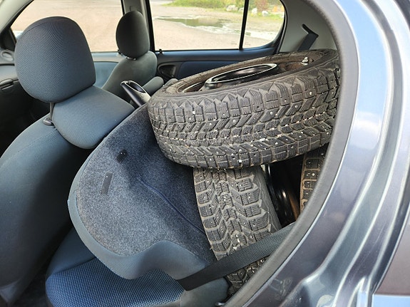Toyota Yaris 6 of 6