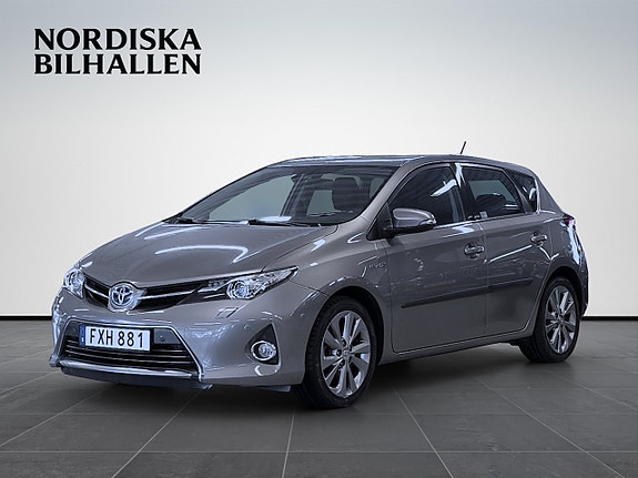 Toyota Auris 3 of 16