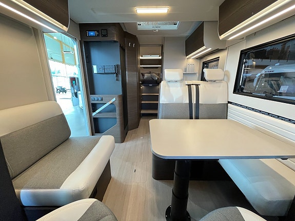 Adria Matrix Supreme 670 SL / ALDE-Diesel / Taksäng / Ugn / 5bält / Automat180hk/ 12 of 30