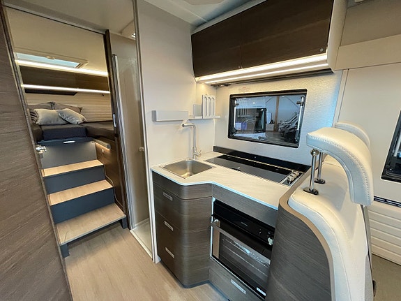 Adria Matrix Supreme 670 SL / ALDE-Diesel / Taksäng / Ugn / 5bält / Automat180hk/ 14 of 30
