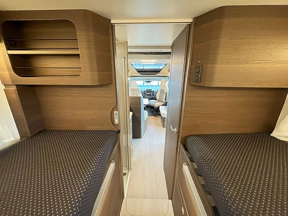 Adria Matrix Supreme 670 SL / ALDE-Diesel / Taksäng / Ugn / 5bält / Automat180hk/ 19 of 30