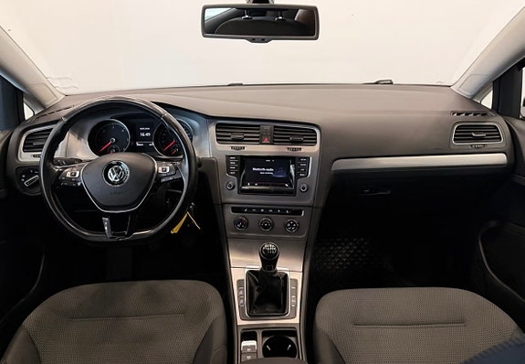 Volkswagen Golf VII 7 of 11