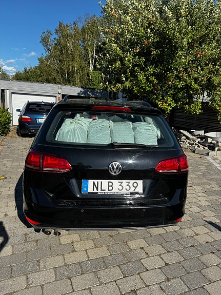 Volkswagen Golf VII 4 of 11