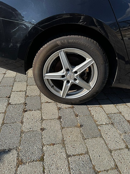 Volkswagen Golf VII 5 of 11