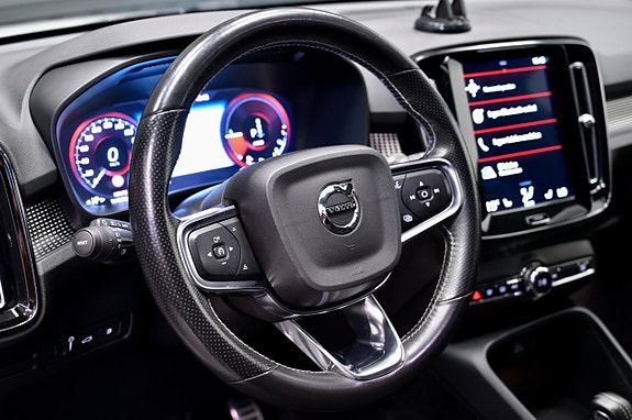 Volvo XC40 16 of 24