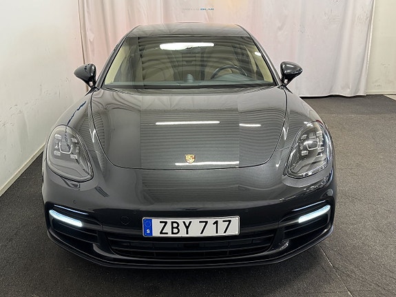 Porsche Panamera 4 22 of 27