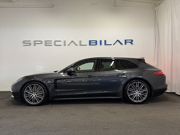 Porsche Panamera 4 2 of 27