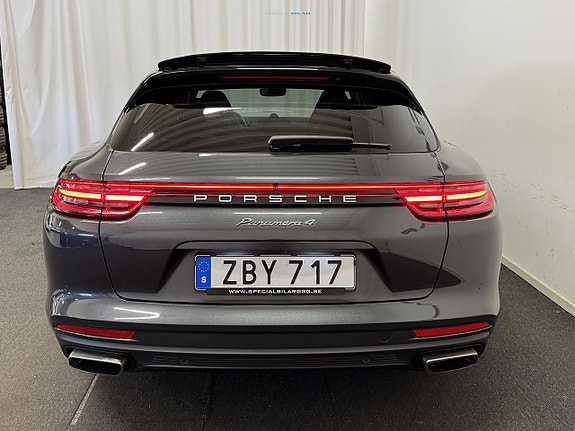 Porsche Panamera 4 25 of 27