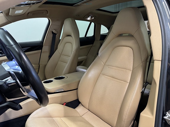 Porsche Panamera 4 6 of 27