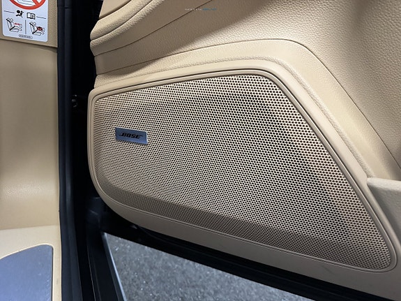 Porsche Panamera 4 21 of 27