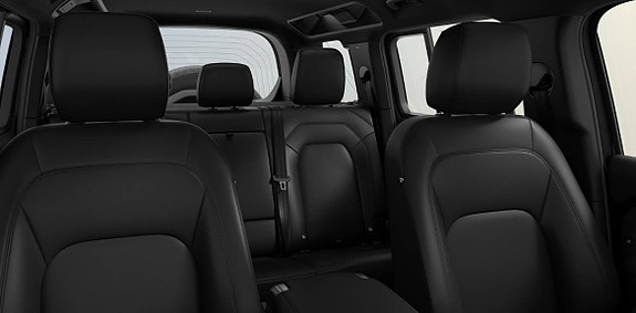 Land Rover Defender 110 6 of 7