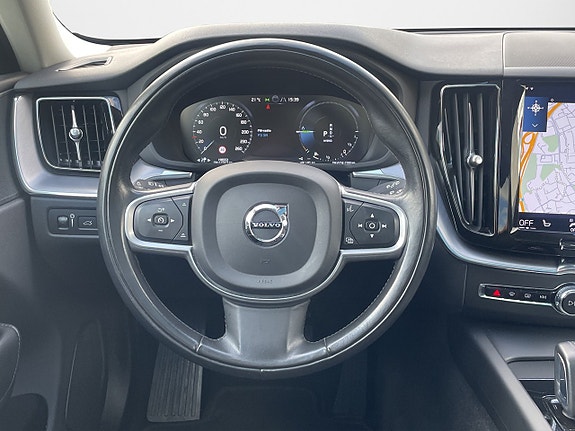 Volvo XC60 13 of 19