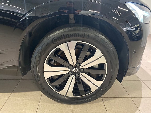 Volvo XC60 3 of 20