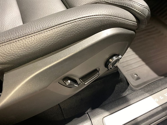 Volvo XC60 9 of 20