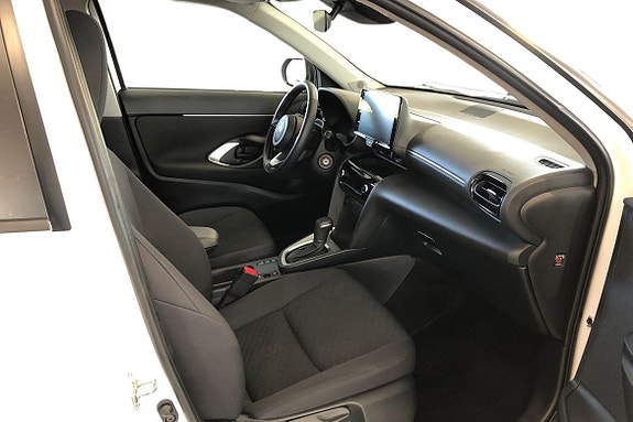 Toyota Yaris Cross 7 of 21