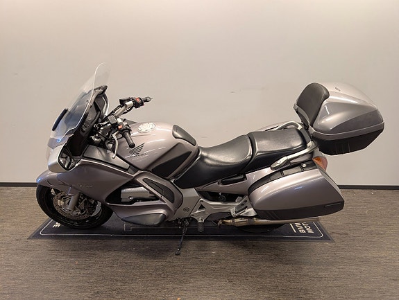 Honda ST1300 Pan-European 4 of 4