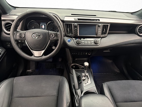 Toyota RAV4 13 of 30