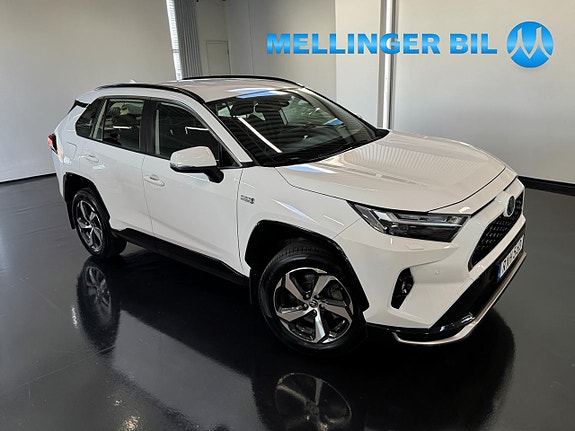 Toyota RAV4 2 of 18