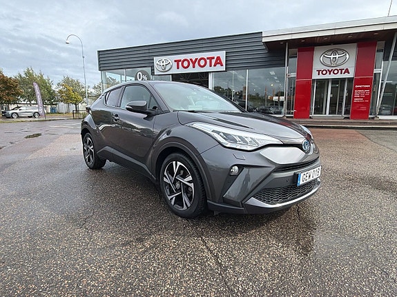 Toyota C-HR 13 of 27