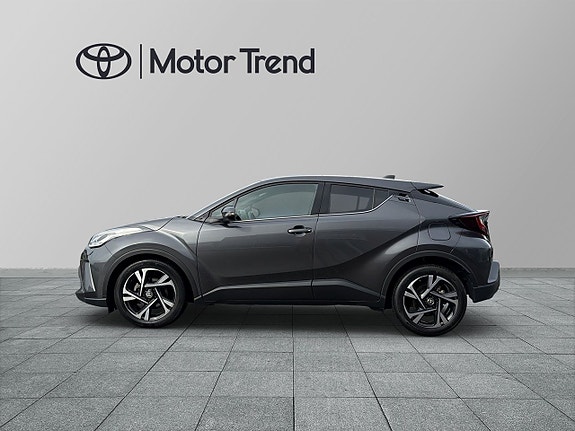 Toyota C-HR 4 of 27