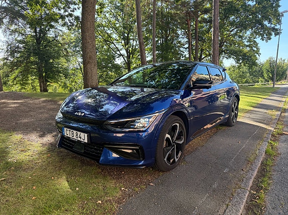 Kia EV6 2 of 9