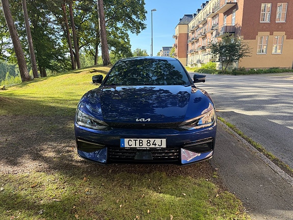 Kia EV6 3 of 9