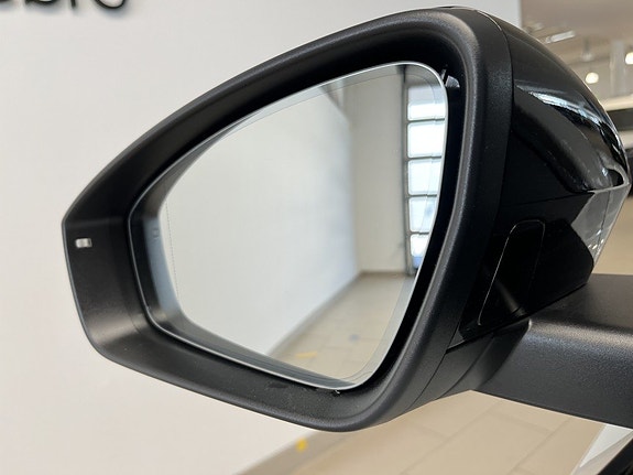 Audi Q6 e-tron 17 of 19