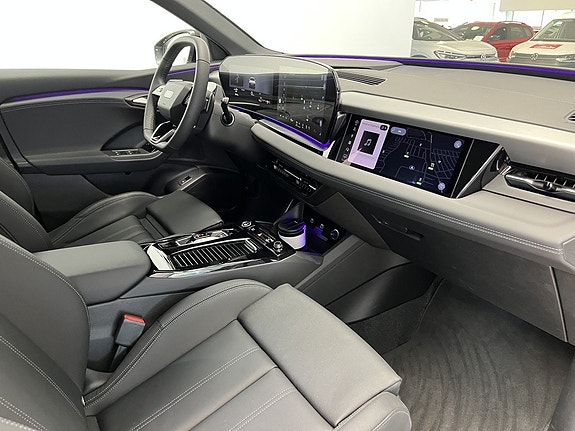 Audi Q6 e-tron 13 of 19