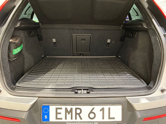 Volvo XC40 13 of 14