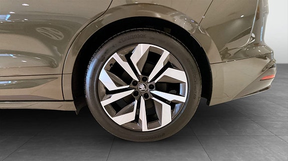 Skoda Enyaq 6 of 12