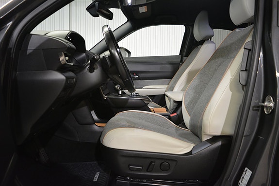 Mazda MX-30 8 of 18