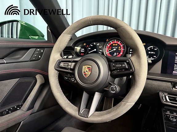 Porsche 911 13 of 30