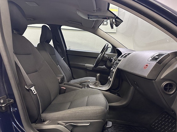 Volvo S40 9 of 16