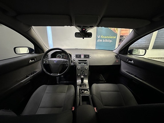 Volvo S40 13 of 16