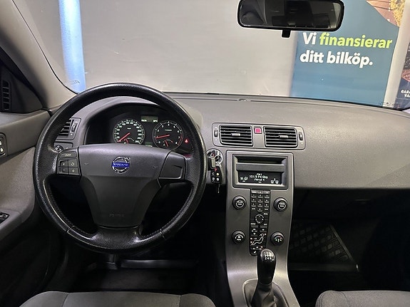 Volvo S40 14 of 16