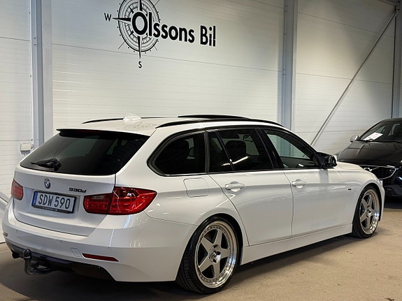 BMW 330d 8 of 16